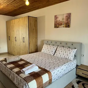  Bed and breakfast Zefi Rrenc